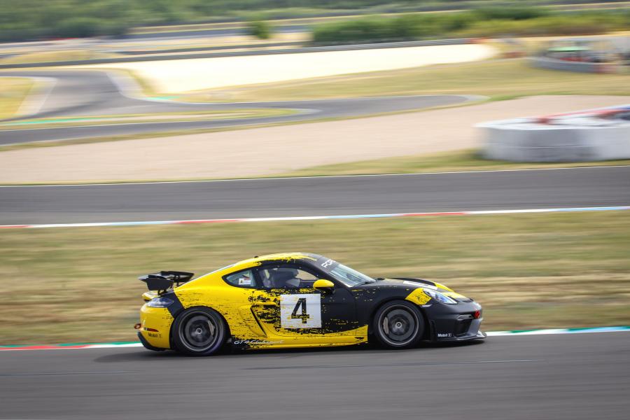  Porsche 718 Cayman GT4 Clubsport (982C) 2019 года  (фото 25 из 48)